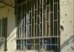 آثار به جای مانده از حمله خمپاره&zwnj;&zwnj;ای تروریست&zwnj;ها + فیلمحمله خمپاره&zwnj;ای تروریست&zwnj;ها به خانه&zwnj;های مردم در شهر محرده سوریه + فیلم