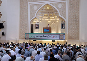 گسترش تقوا در جامعه مشکلات را حل می کند