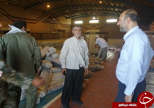 اهدا بیش از یکهزار و ۷۰۰ قلم کالا به سیل زدگان شادگان+تصاویر