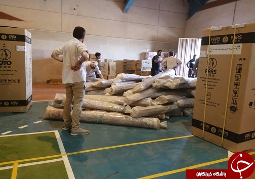 اهدا بیش از یکهزار و ۷۰۰ قلم کالا به سیل زدگان شادگان+تصاویر