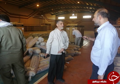 اهدا بیش از یکهزار و ۷۰۰ قلم کالا به سیل زدگان شادگان+تصاویر