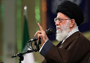 توقیف نفتکش انگلیس در تنگه هرمز/ وعده رهبر انقلاب که در کمتر از یک هفته محقق شد + فیلم
