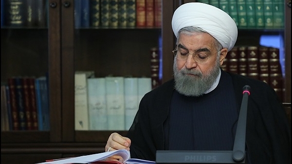 از پیشنهاد وزارت کشور به رئیس جمهور برای معیشت مرزنشینان تا مکالمه تلفنی ماکرون و روحانی