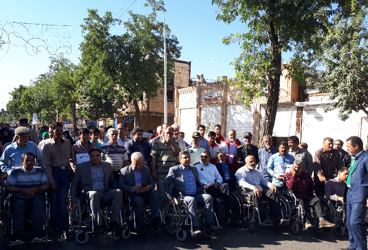 همایش بزرگ پیاده روی معلولین در نیشابور برگزار شد