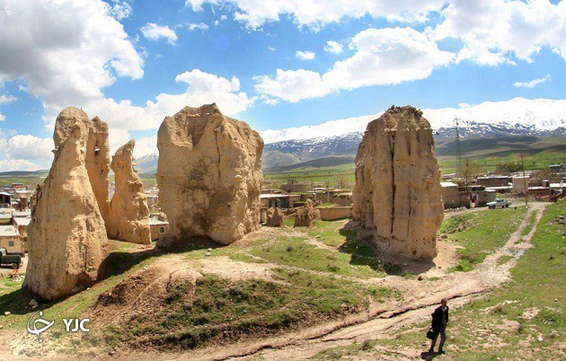 تنها میراث ۷هزار ساله نهاوند در حال تخریب/ سنگینی ویرانه های تپه تاریخی بابا قاسم بر دوش مسئولان