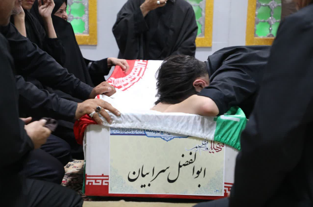 ورود پیکر مطهر شهید مدافع حرم ابوالفضل سرابیان به معراج شهدا +تصاویر