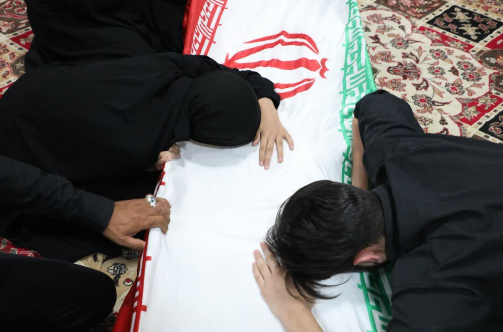 ورود پیکر مطهر شهید مدافع حرم ابوالفضل سرابیان به معراج شهدا +تصاویر