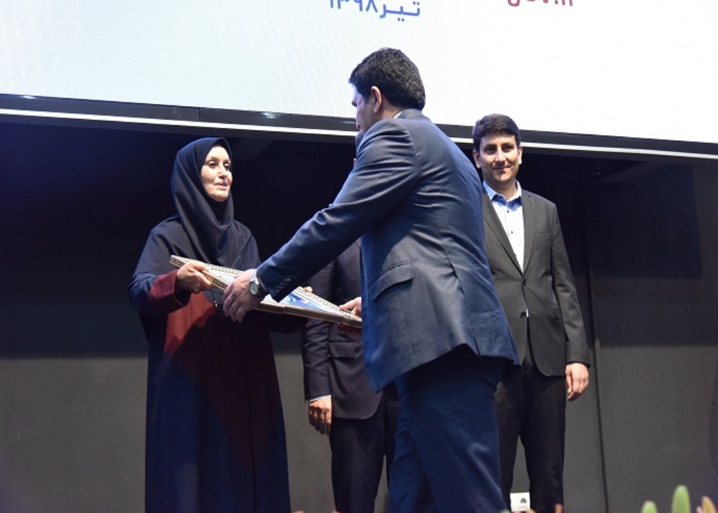 شرکت ملی پست جایزه ملی کیفیت دریافت کرد