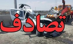 یک کشته در برخورد وانت پیکان با کامیون