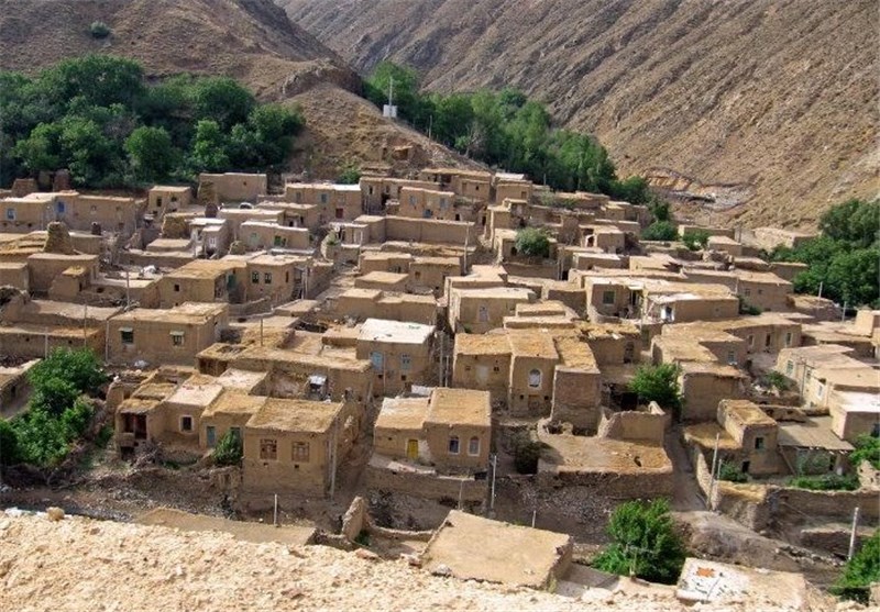 درآمد پایدار مهمترین عامل تثبیت جمعیت در روستاهاست
