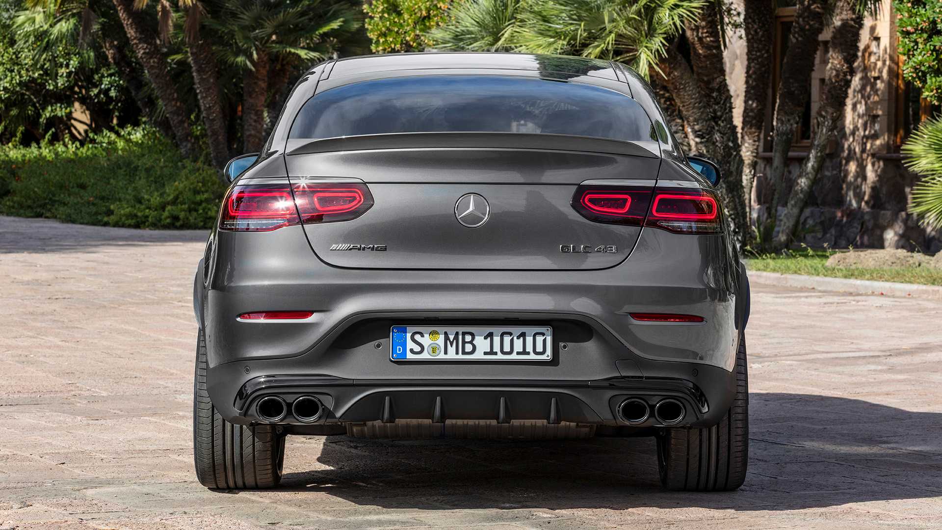 تلفیق جذابیت و قدرت در خودروی Mercedes-AMG GLC 2020 +تصاویر