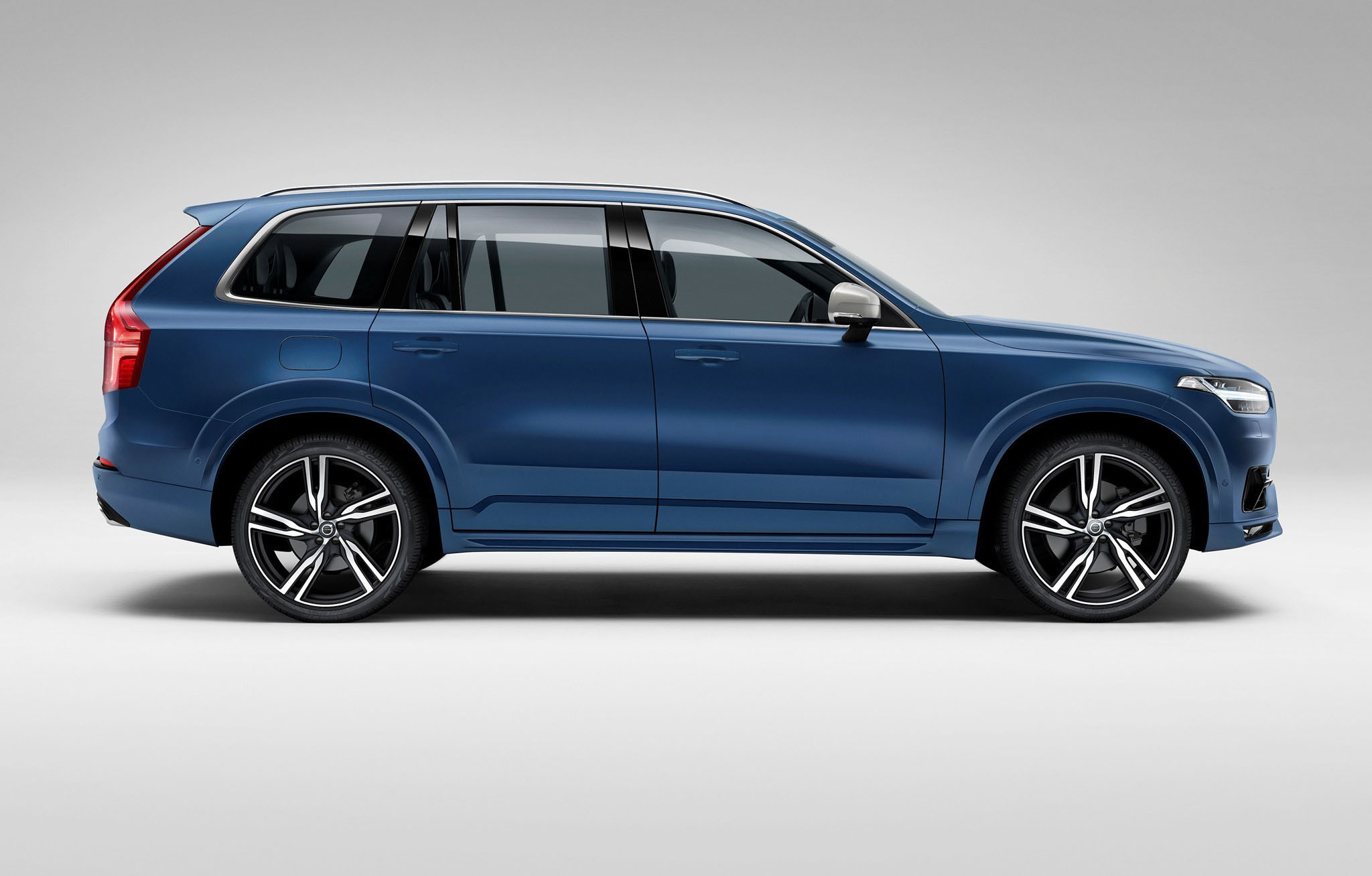 بررسی فنی ولوو XC90 تیپ Momentum + مشخصات