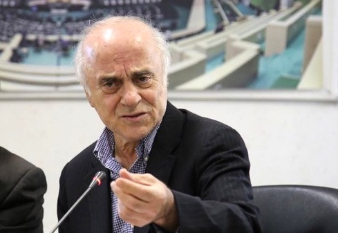 مصطفوی: دولت و وزارت ورزش باید به فدراسیون فوتبال پول قرض بدهند/ تاج هر کاری می&zwnj;توانست انجام داد/ ۱۸ دوره از لیگ برتر گذشت، اما تنها نام آن حرفه&zwnj;ای بود
