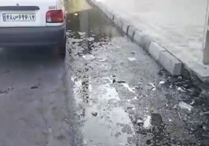 فوران فاضلاب در خیابان‌های اهواز + فیلم