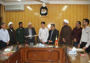 دانش آموز برتر قرآنی در مسابقات کشوری قرآن، عترت و نماز تجلیل شد