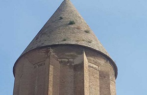 سم پاشی بزرگترین بنای آجری جهان!