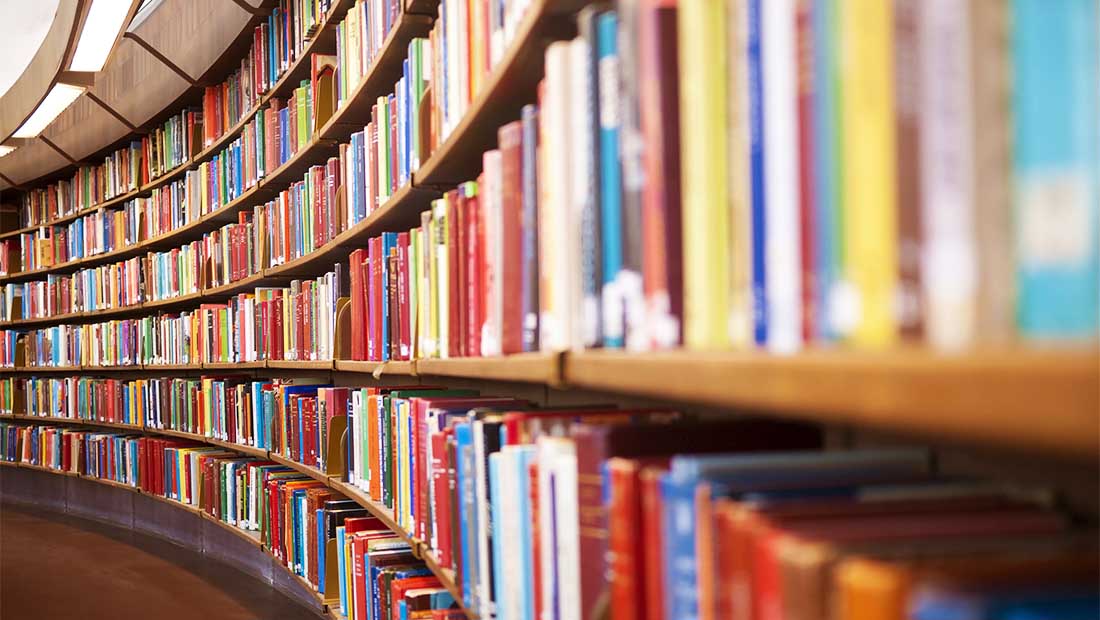 اوقات فراغت خود را با چه کتاب&zwnj;هایی پر کنیم؟