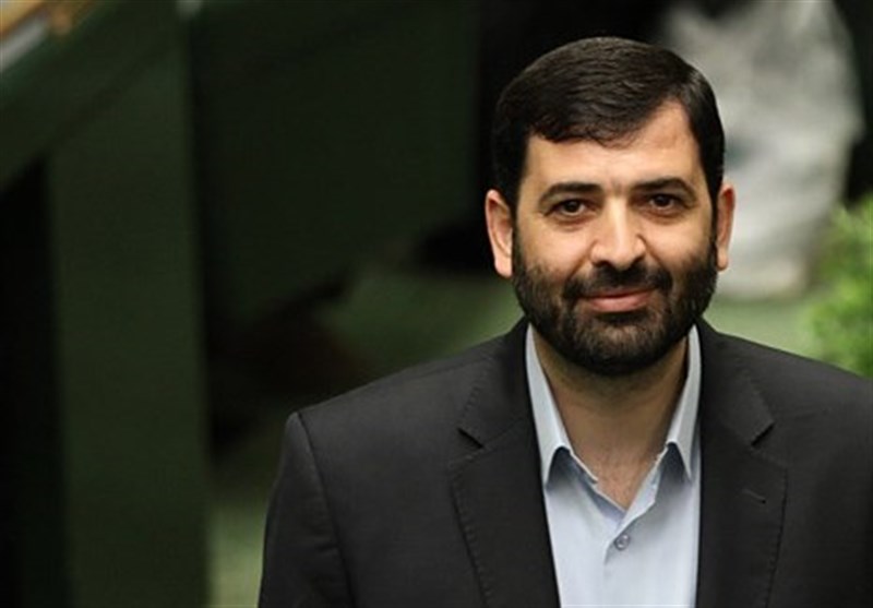 پیگیری برای افزایش حقوق و دستمزد کارگران
