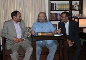 دیدار سرپرست فرهنگستان هنر و رئیس گروه نمایش و ادبیات نمایشی با محمدعلی کشاورز