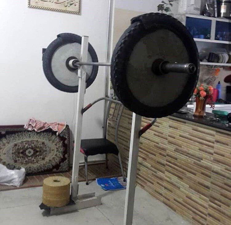 تصویری از غیرت دختران وزنه بردار
