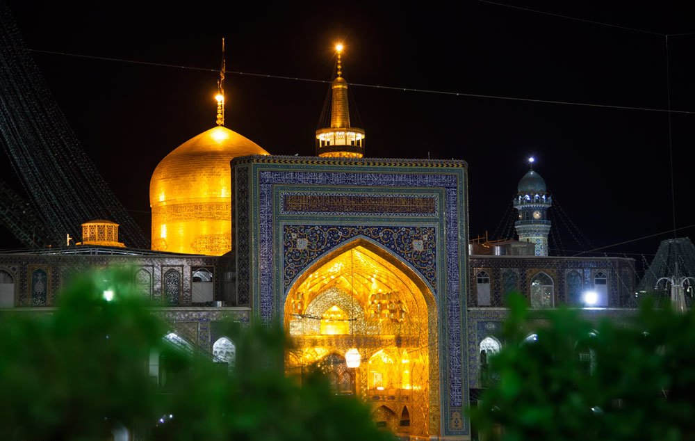 ویژه برنامه&zwnj;های شهادت امام صادق(ع) در حرم رضوی