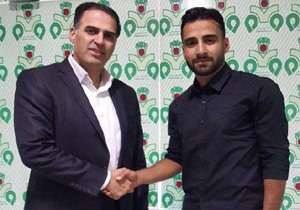 تمدید قرارداد بازیکن فصل گذشته ذوب آهن با این تیم