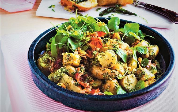 طرز تهیه یک سالاد خوشمزه با سیب زمینی طرز تهیه یک سالاد خوشمزه با سیب زمینی