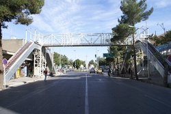 نصب ۵ پل عابر پیاده در همدان