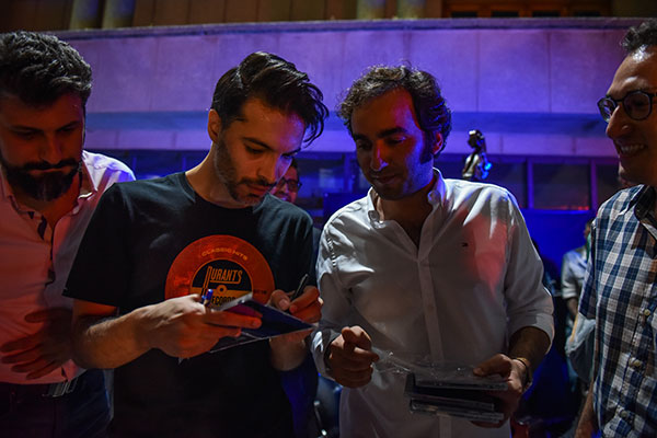&laquo;آبی خاکستری&raquo; داریوش آذر رونمایی شد/ تلاش برای ارائه یک موسیقی مناسب