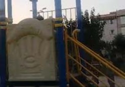 ایمنی نامناسب وسایل بازی کودکان در شهرک واوان + فیلم
