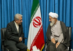 دیدار وزیر نیرو با نماینده ولی فقیه در استان قزوین