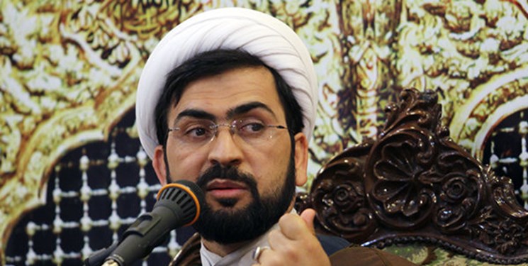 قناعت به معنای رفتن به سمت فقر نیست
