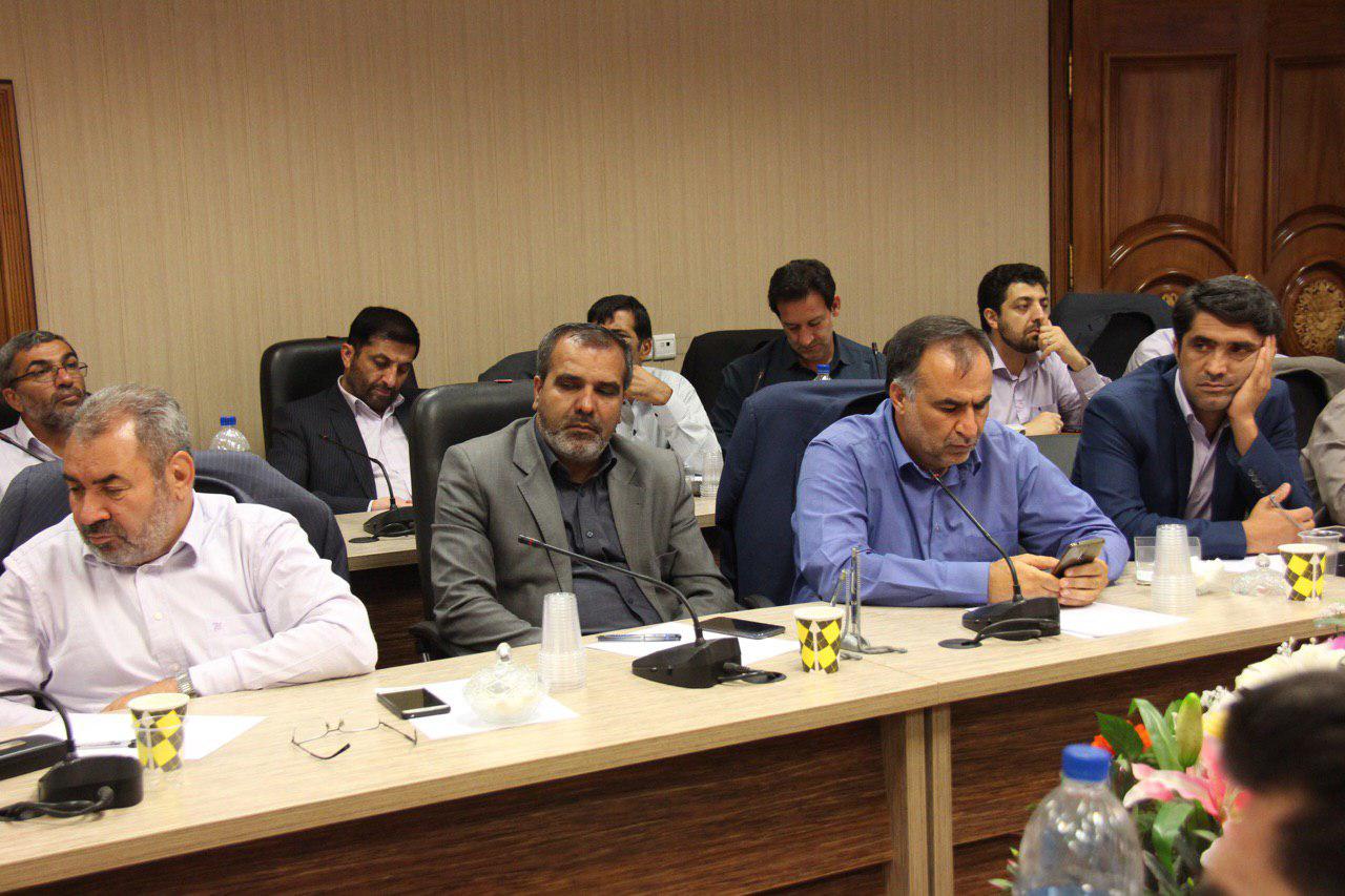 حدادعادل: برخی برای رضای خدا احساس تکلیف شرعی نکنند/ حسینی: اساتید انقلابی در پیگیری مطالبات رهبری پیشگام شوند