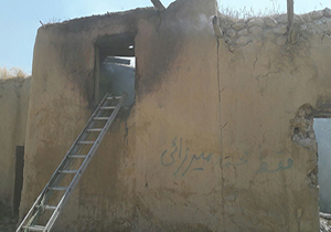 ساکنان خانه روستایی در تکاب از آتش جان سالم به در بردند
