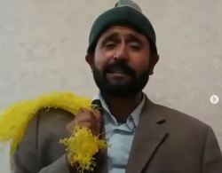 شعرخوانی طنز یک ضایعاتی/ شوخی مگه از تنگه هرمز رد شی مفتی مفتی +فیلم