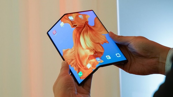 گوشی Huawei Mate X، پرچمدار انعطافپذیر هوآوی با پشتیبانی از 5G گوشی Huawei Mate X، پرچمدار انعطافپذیر هوآوی با پشتیبانی از 5G