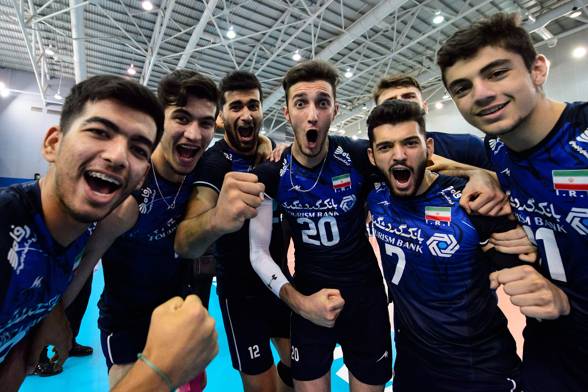 ایران - ایتالیا / جدال نفسگیر شاگردان عطایی و لاجوردی پوشان در بحرین