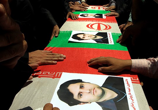 هشتمین سالگرد شهادت شهید داریوش رضایی نژاد در آبدانان برگزار می گردد