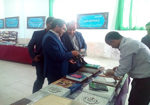 نمایشگاه کتاب در شهرستان مهریز افتتاح شد