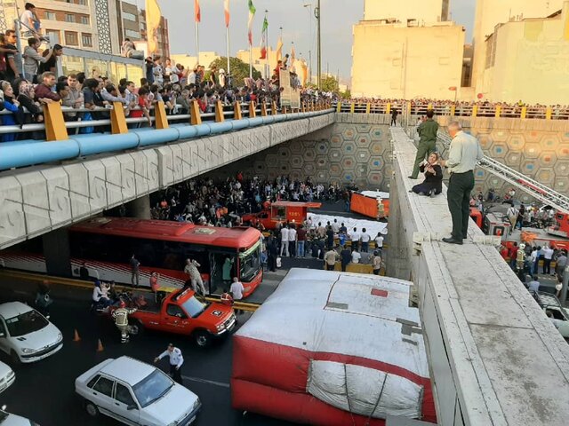 خودکشی ناکام دختر جوان در بزرگراه امام علی + تصاویر