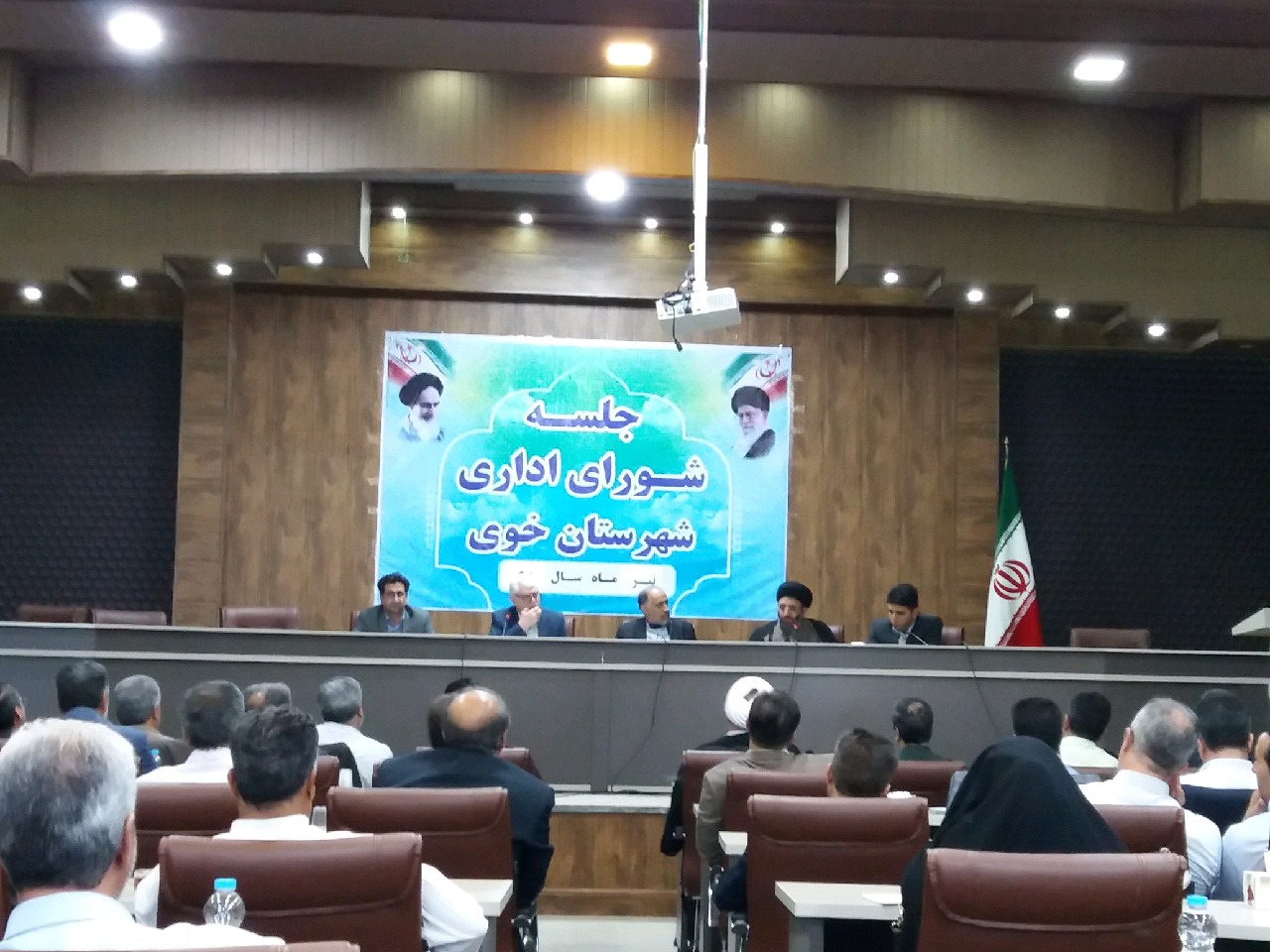 نماز جمعه یک حرکت سیاسی ویکی از برکات&nbsp; نظام جمهوری اسلامی است