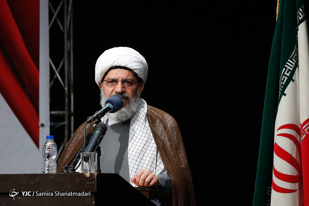 حجت اسلام شیرازی:ملت ایران نظام مردم سالاری دینی تشکیل دادند/ دکتر ولایتی: احیای دین در زندگی مردم، بزرگ&zwnj;ترین ویژگی انقلاب اسلامی