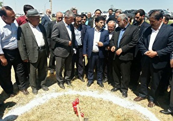 آغاز احداث کانال آبیاری سه روستا در سراب  وهریس با حضور وزیر جهاد کشاورزی