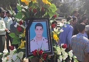 برگزاری مراسم تشییع شهید وظیفه شناس در الیگودرز