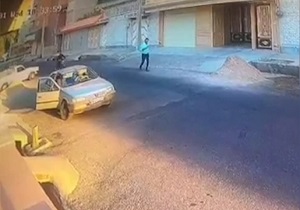 سرقت موبایل در یک چشم بر هم زدن! + فیلم