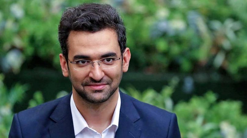آذری جهرمی: امام جمعه تبریز، در اینساگرام پست&zwnj;های مردم را لایک می&zwnj;کند و کامنت می&zwnj;خواند