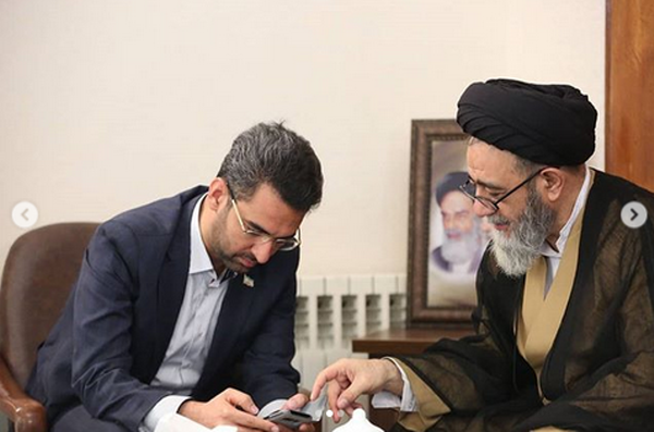 آذری جهرمی: امام جمعه تبریز، در اینساگرام پست&zwnj;های مردم را لایک می&zwnj;کند و کامنت می&zwnj;خواند