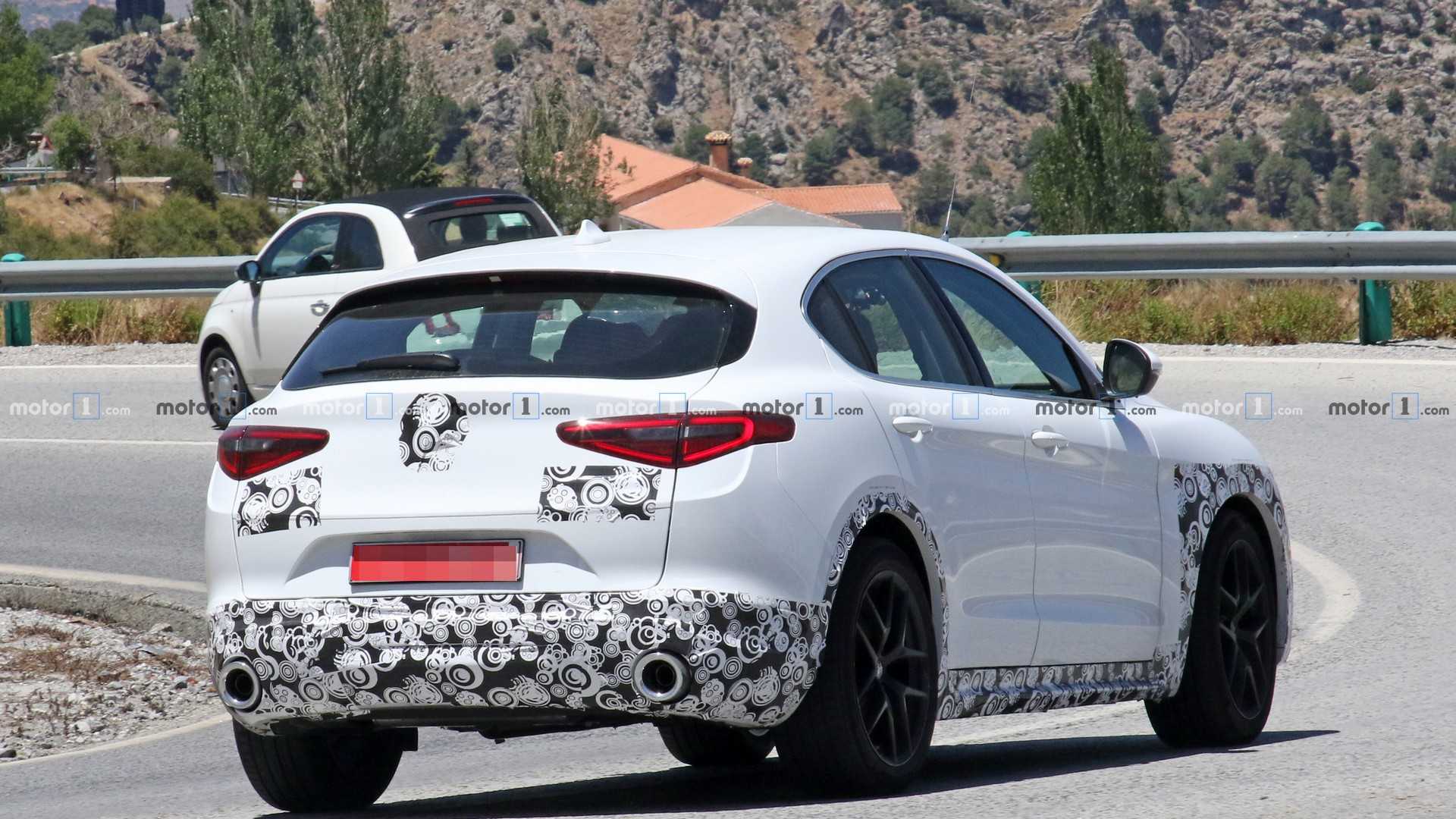 فاش شدن تصاویر جاسوسی نسخه فیس&zwnj;لیفت آلفارومئو Stelvio + تصاویر