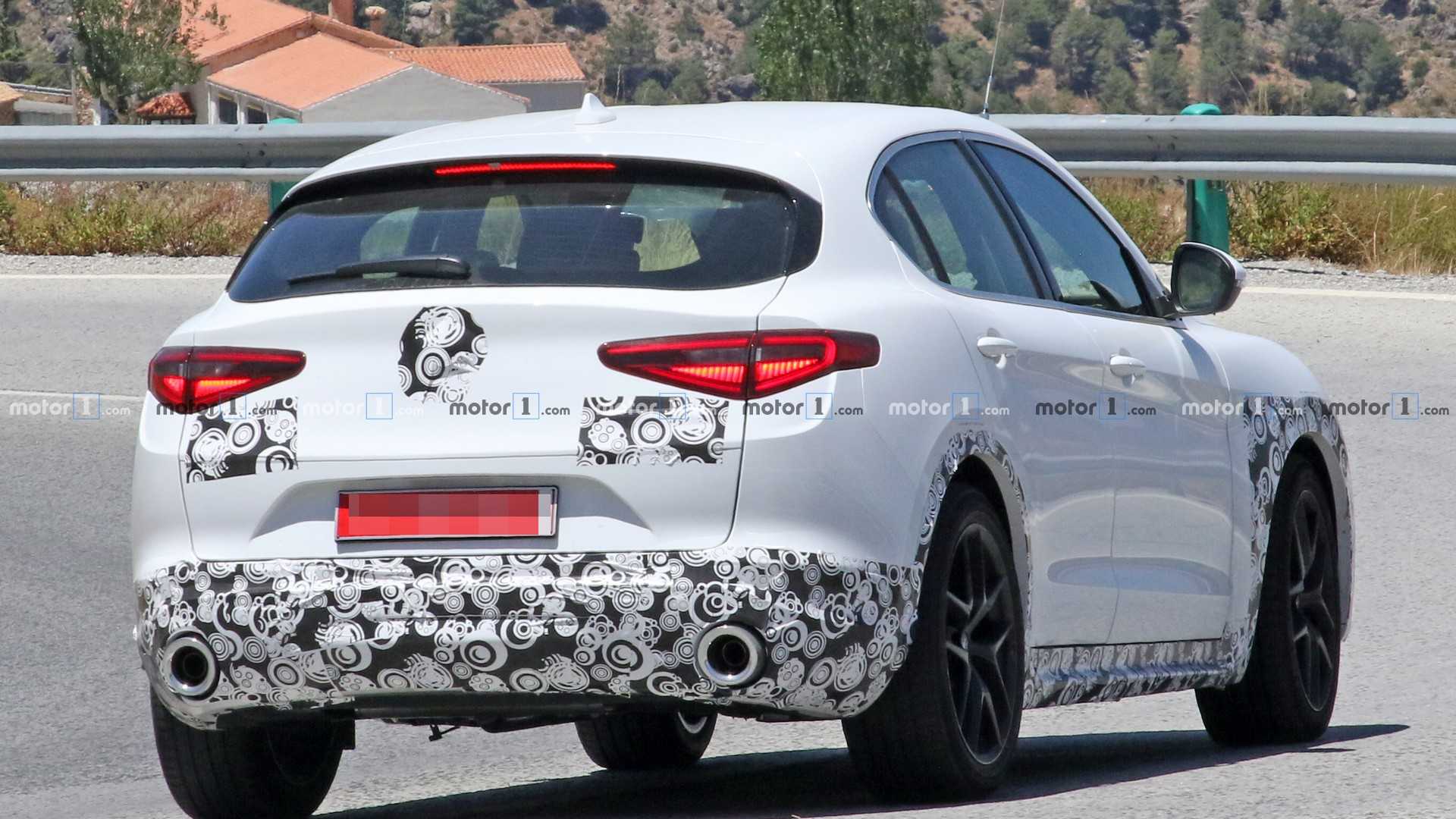 فاش شدن تصاویر جاسوسی نسخه فیس&zwnj;لیفت آلفارومئو Stelvio + تصاویر