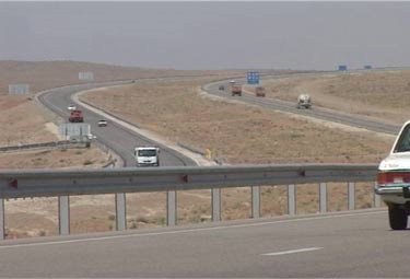 بازدید مسئولان استانی از چند نقطه حادثه&zwnj;خیز جاده&zwnj;ای در اراک
